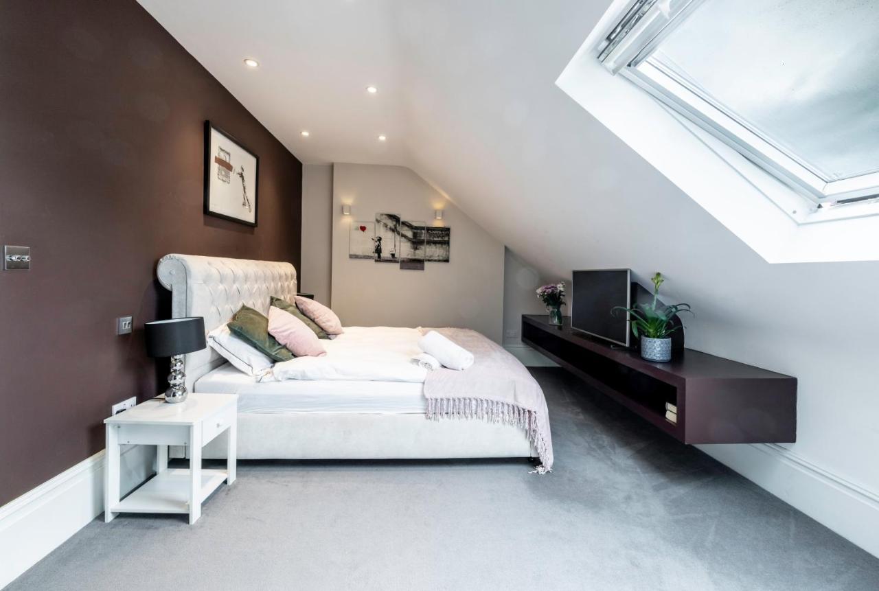 Villa Dream House London With Gym, Cinema And Housekeeper Ealing Esterno foto
