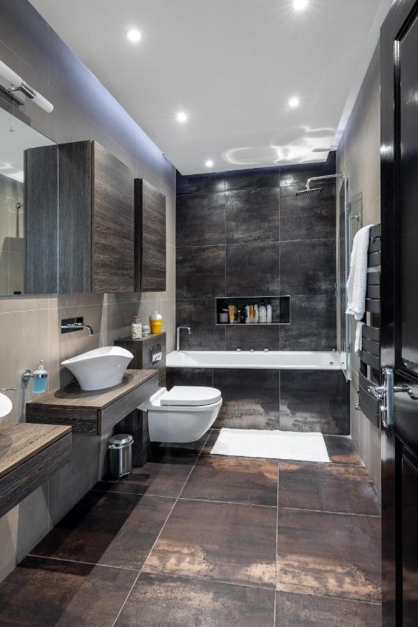 Villa Dream House London With Gym, Cinema And Housekeeper Ealing Esterno foto