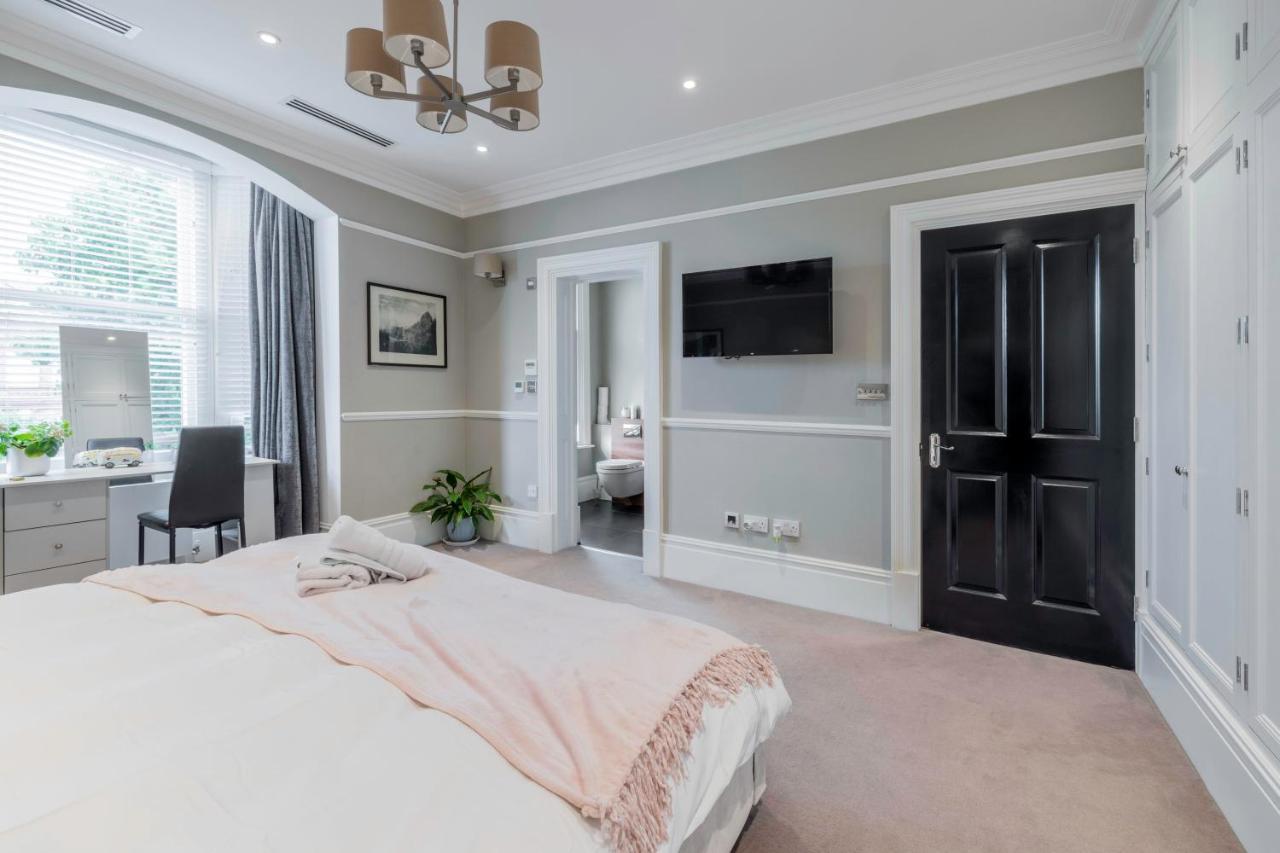 Villa Dream House London With Gym, Cinema And Housekeeper Ealing Esterno foto