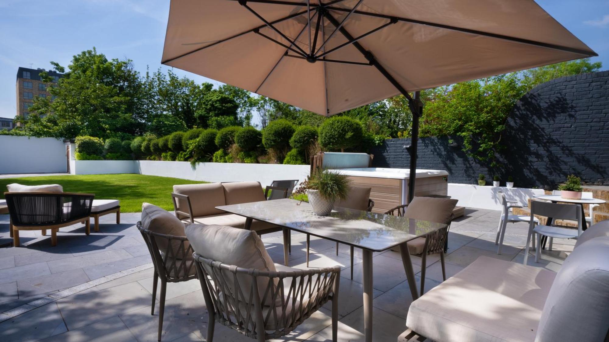 Villa Dream House London With Gym, Cinema And Housekeeper Ealing Esterno foto